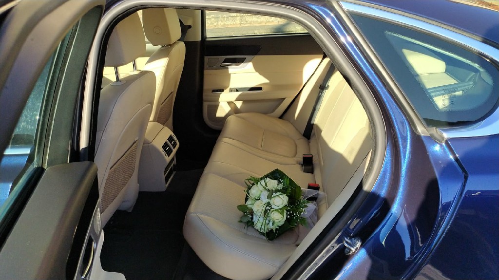 Jaguar XF Blu